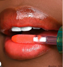 Load image into Gallery viewer, Colourpop Lux Lip Gloss Orchid